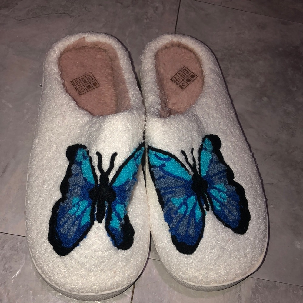 Brand new butterfly bedroom house slippers size 6 women